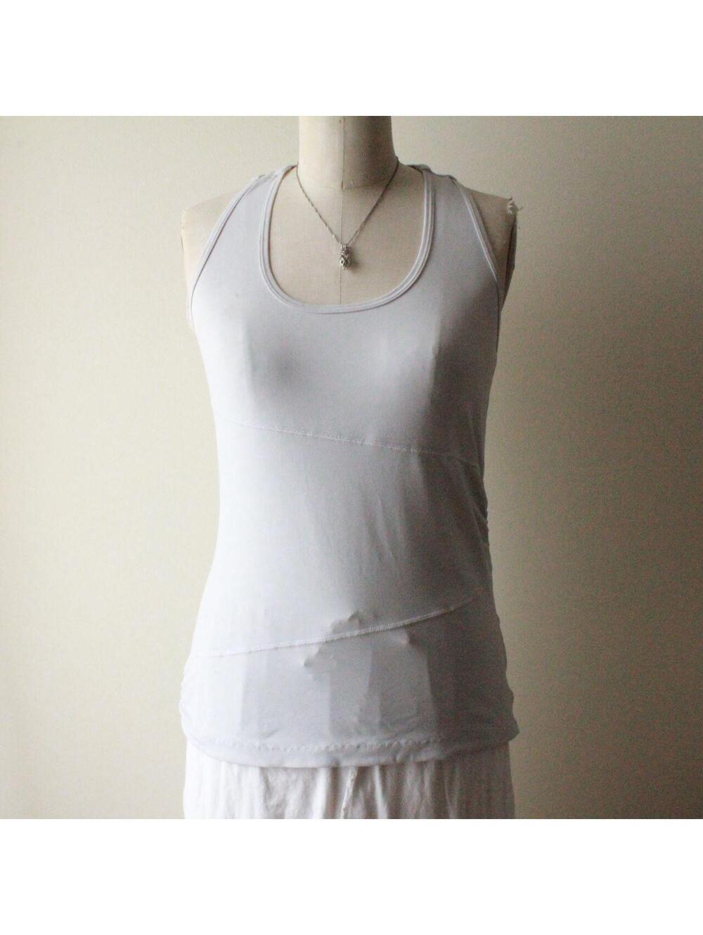 Lole White Racerback Athletic Tank Top with Side Pockets, Size Not Specified